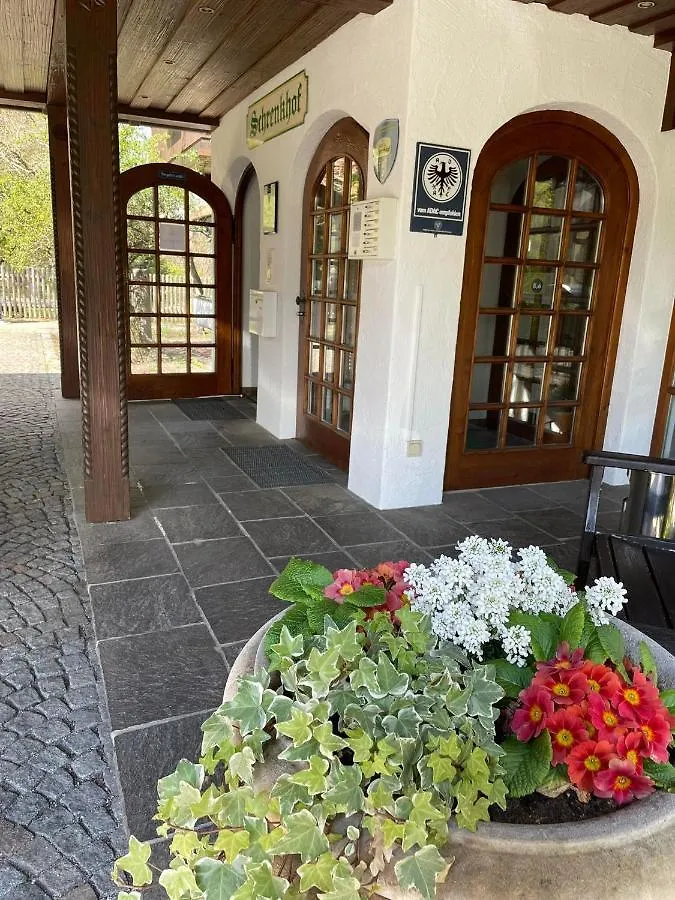 Hotel Schrenkhof Унтерхахинг