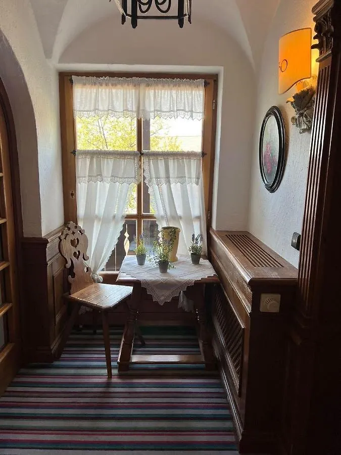 Hotel Schrenkhof Унтерхахинг