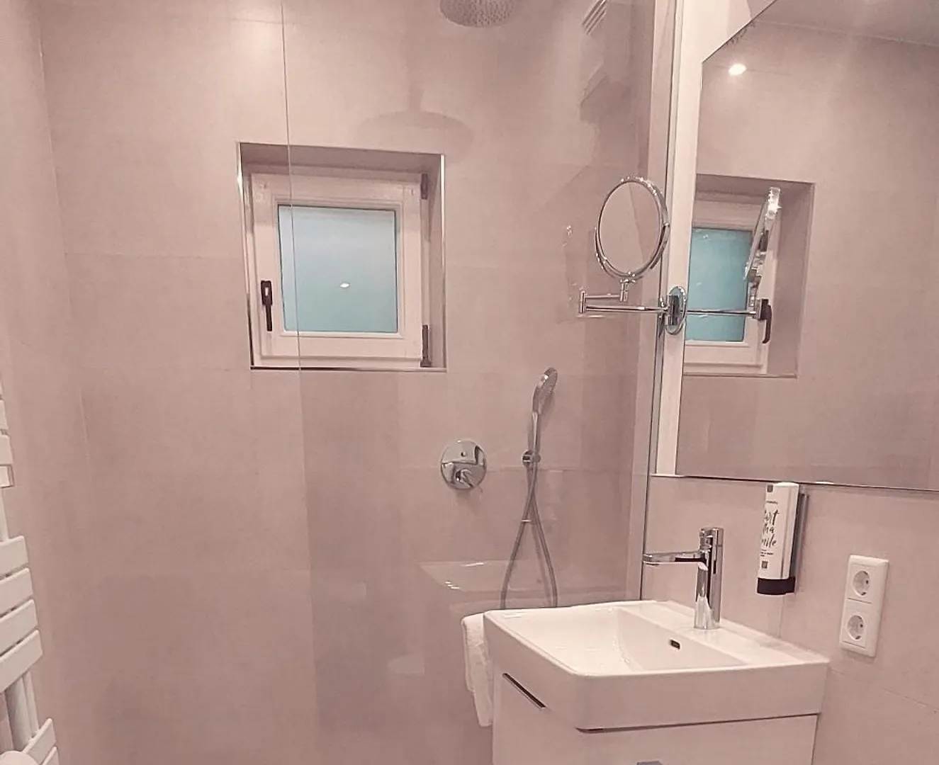 Hotel Schrenkhof Унтерхахинг 3*,