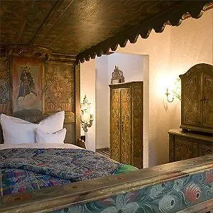 Hotel Schrenkhof Унтерхахинг