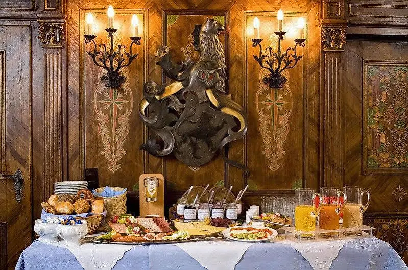 Hotel Schrenkhof Унтерхахинг