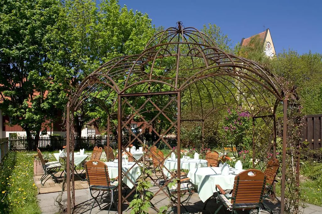 Hotel Schrenkhof Унтерхахинг